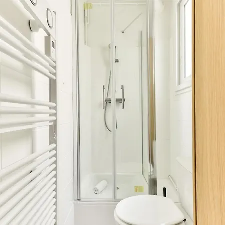 Quiet & Refurbished 1br Parisian Retreat-paris 16 * Paris